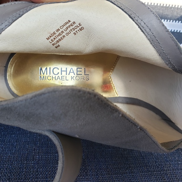 Michael Kors Gray Suede Boots/Booties US size 9M - Picture 5 of 7